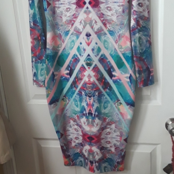 ASOS bodycon midi dress Soft & psychedelic kaleidoscope print open back - Picture 6 of 9